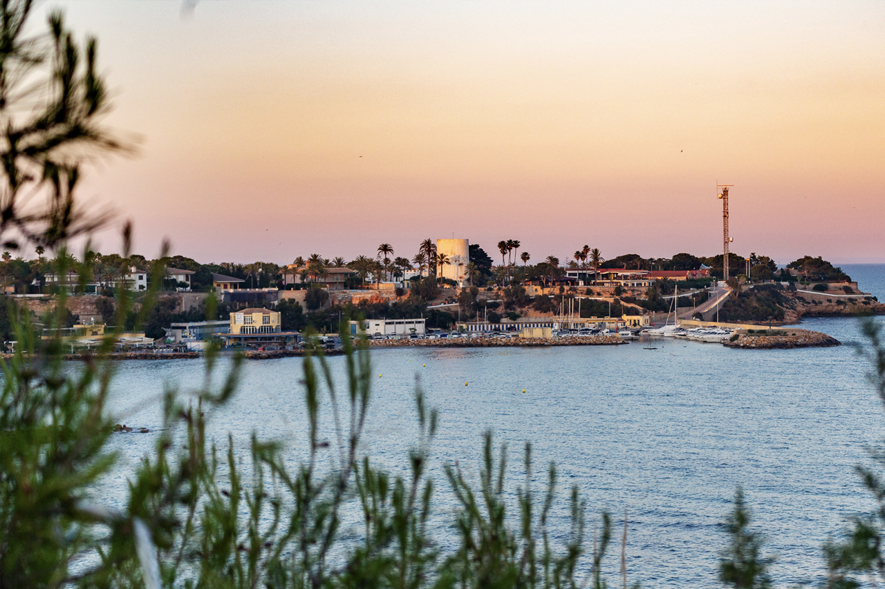 Register to vote in the 2027 Orihuela Costa elections