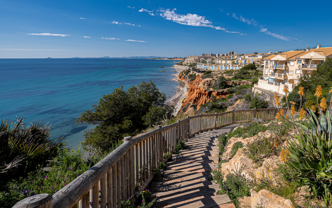 Register to vote in the 2027 Orihuela Costa elections